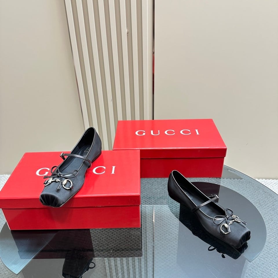 Gucci Women’S Horsebit Ballet Flat Satin Black view 6