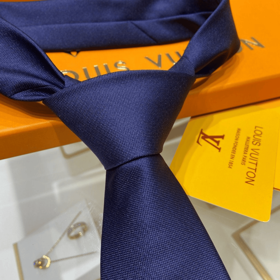 Louis Vuitton Monogram Gradient Navy Canvas Tie For Men view 3