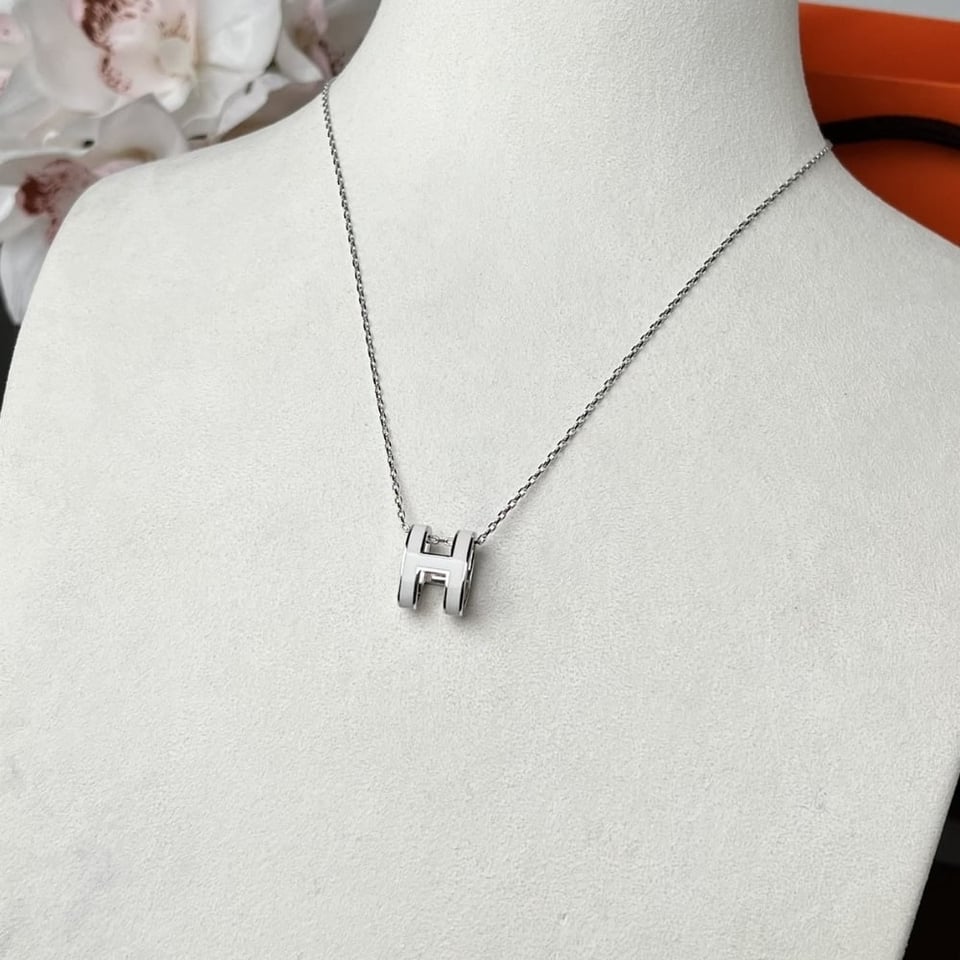 Hermes Mini Pop H Pendant Necklace White And Silver view 2
