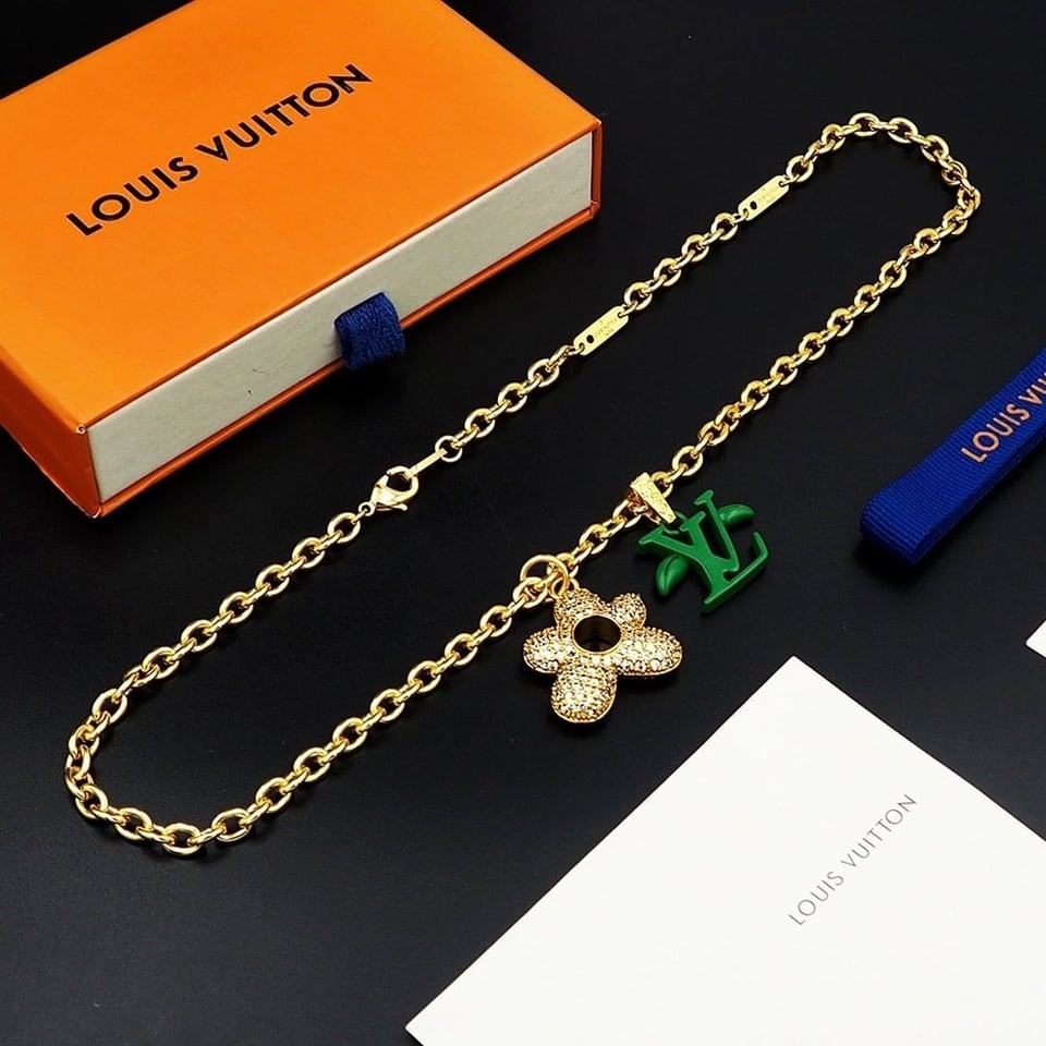 Louis Vuitton Lv Blooming Necklace Gold With Green M01867 view 6