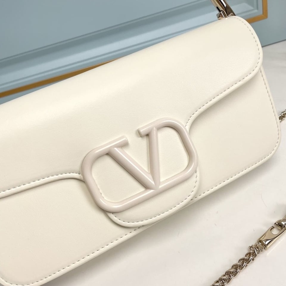 Valentino Garavani Locò Shoulder Bag In Ivory 27Cm view 6