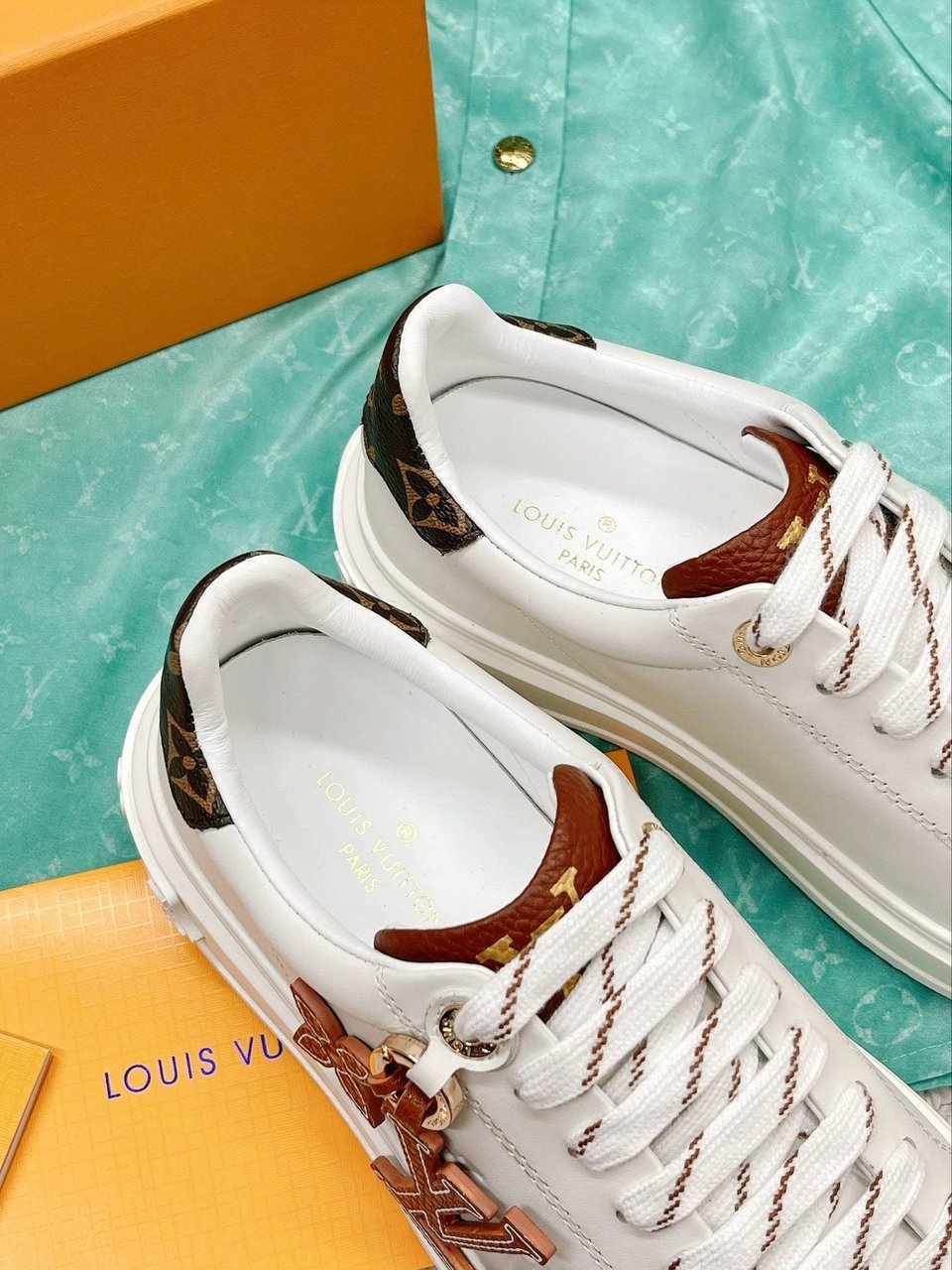 Louis Vuitton Time Out Sneaker 1Aadmt view 3