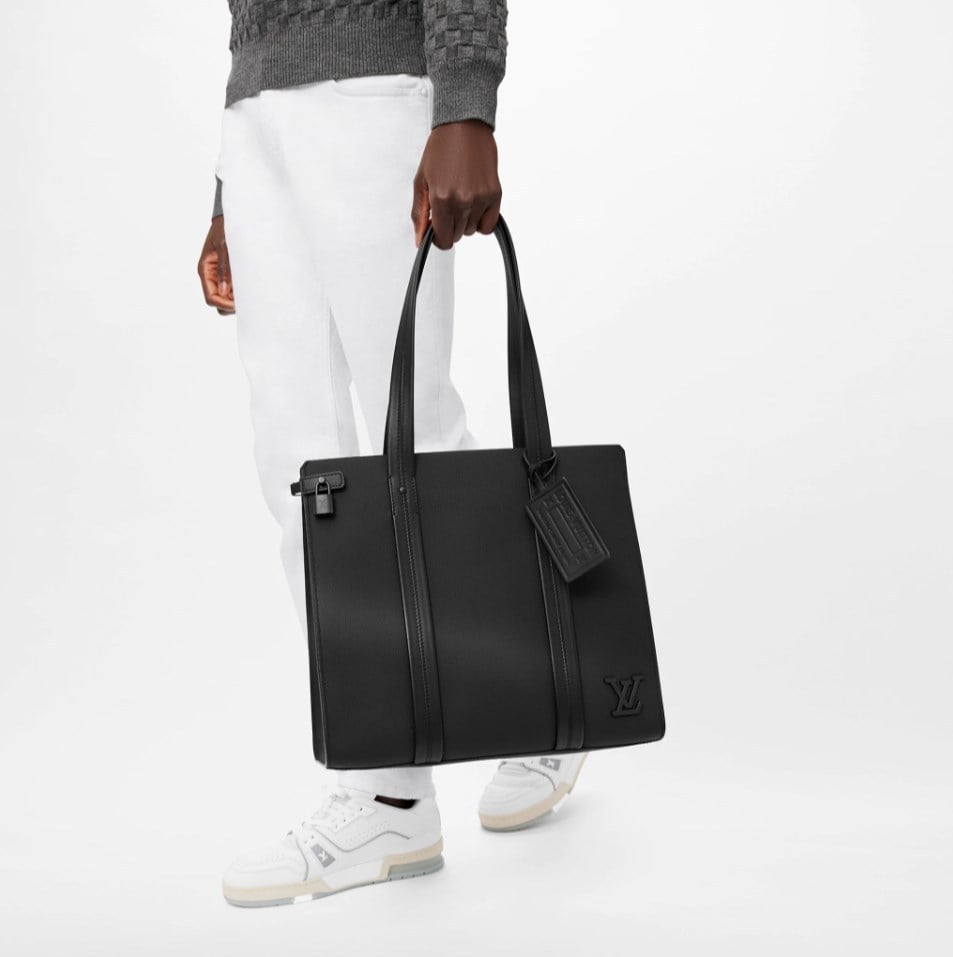 Louis Vuitton Aerogram Takeoff Tote Bag Black 37Cm M57308 view 3