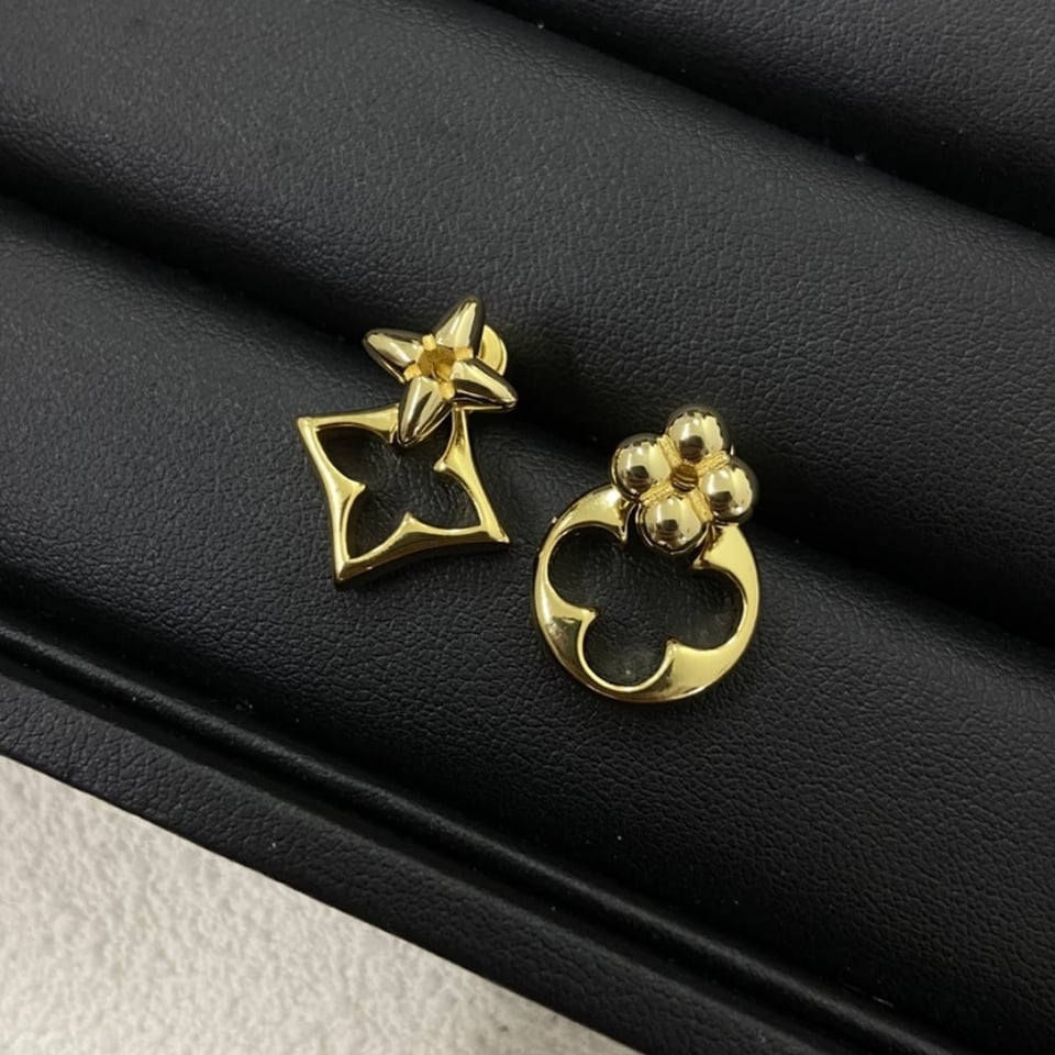 Louis Vuitton Lv Flowergram Earrings Gold M00770 view 2