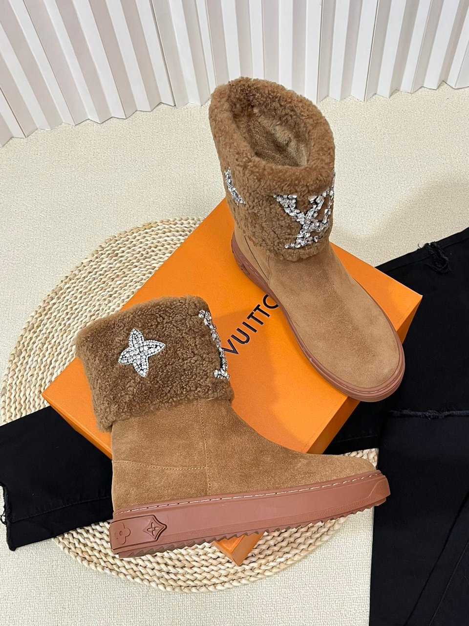 Louis Vuitton Ankle Boot Studded With Diamonds Brown view 3