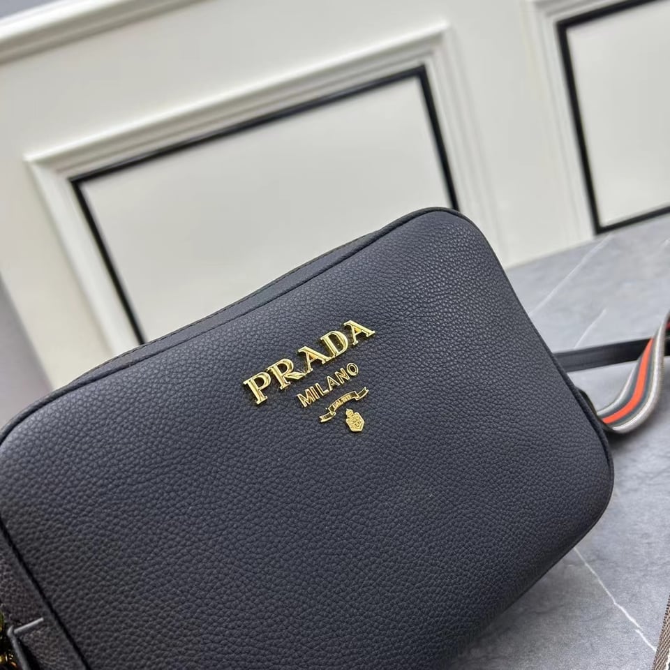 Prada Camera Shoulder Bag 23Cm view 5