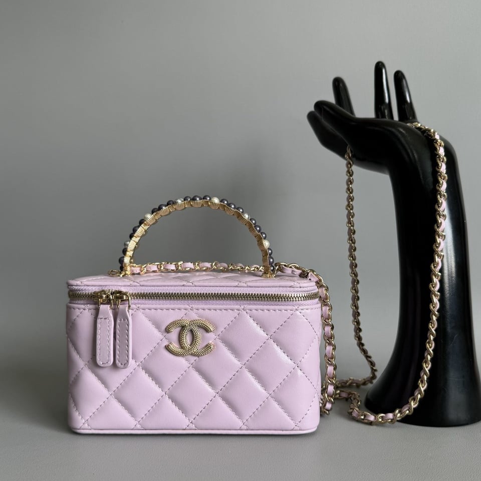 Chanel Vanity Case Pearl 17Cm Cotton Candy Lambskin Gold Hardware view 2