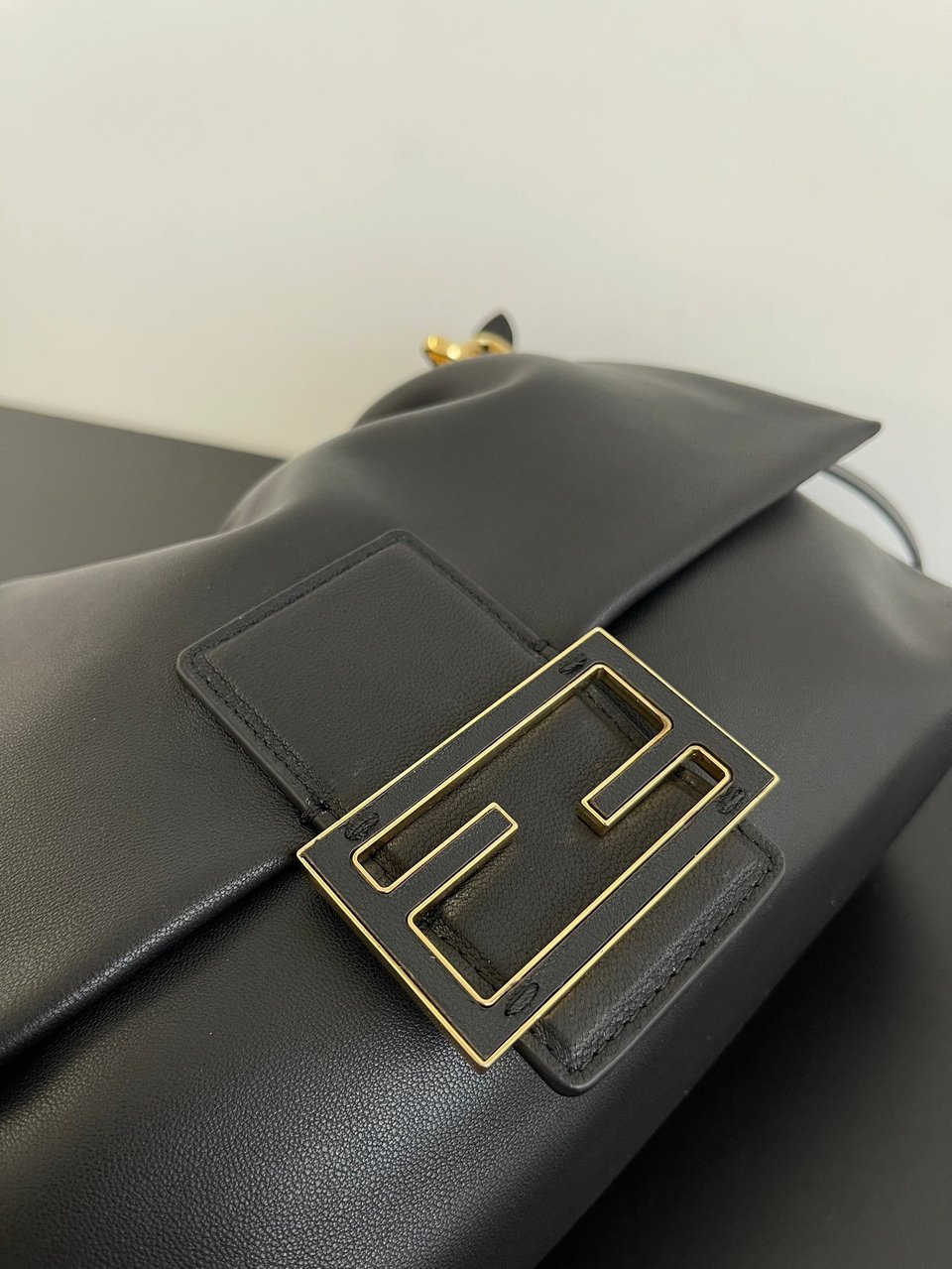 Fendi Mamma Baguette Large Black Nappa Leather Bag 31.5cm view 11