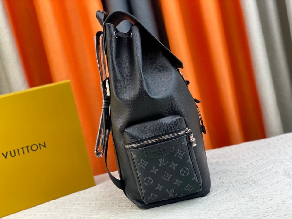 Louis Vuitton Outdoor Backpack Black 45cm Bag For Men view 3