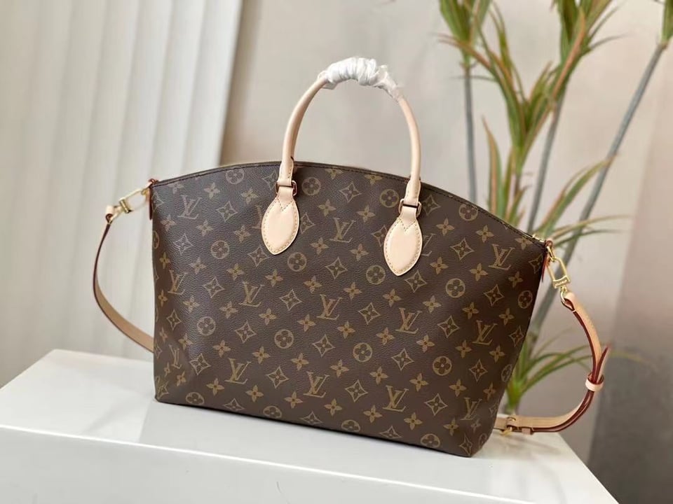 Louis Vuitton Bo Tie Mm 31Cm view 8