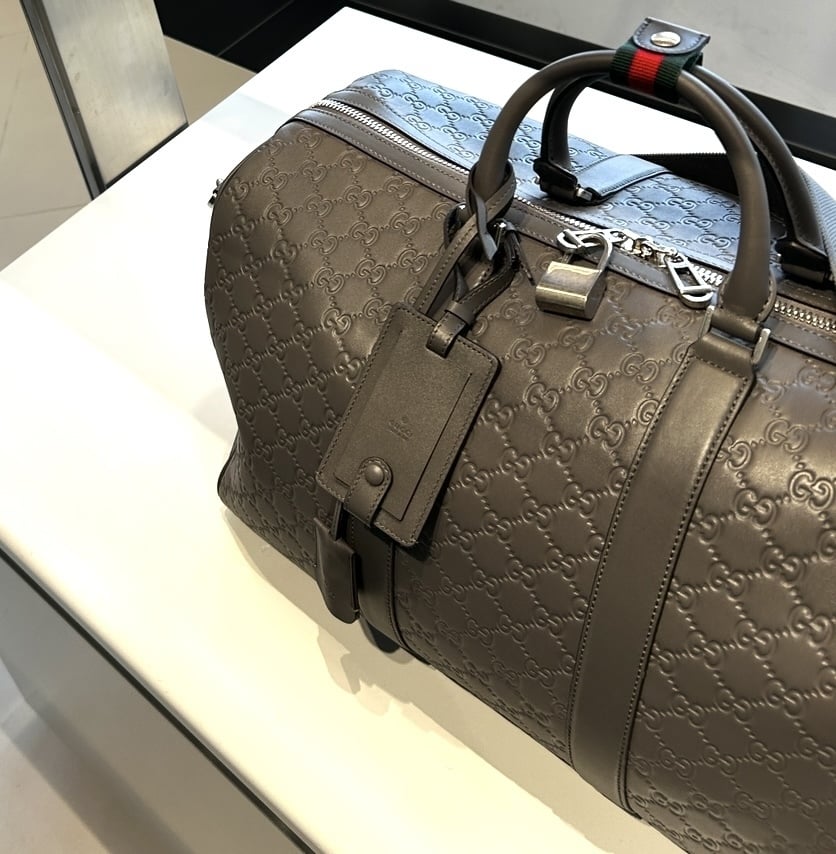 Gucci GG Emblem Medium Duffle Bag Grey 45cm/29in view 7