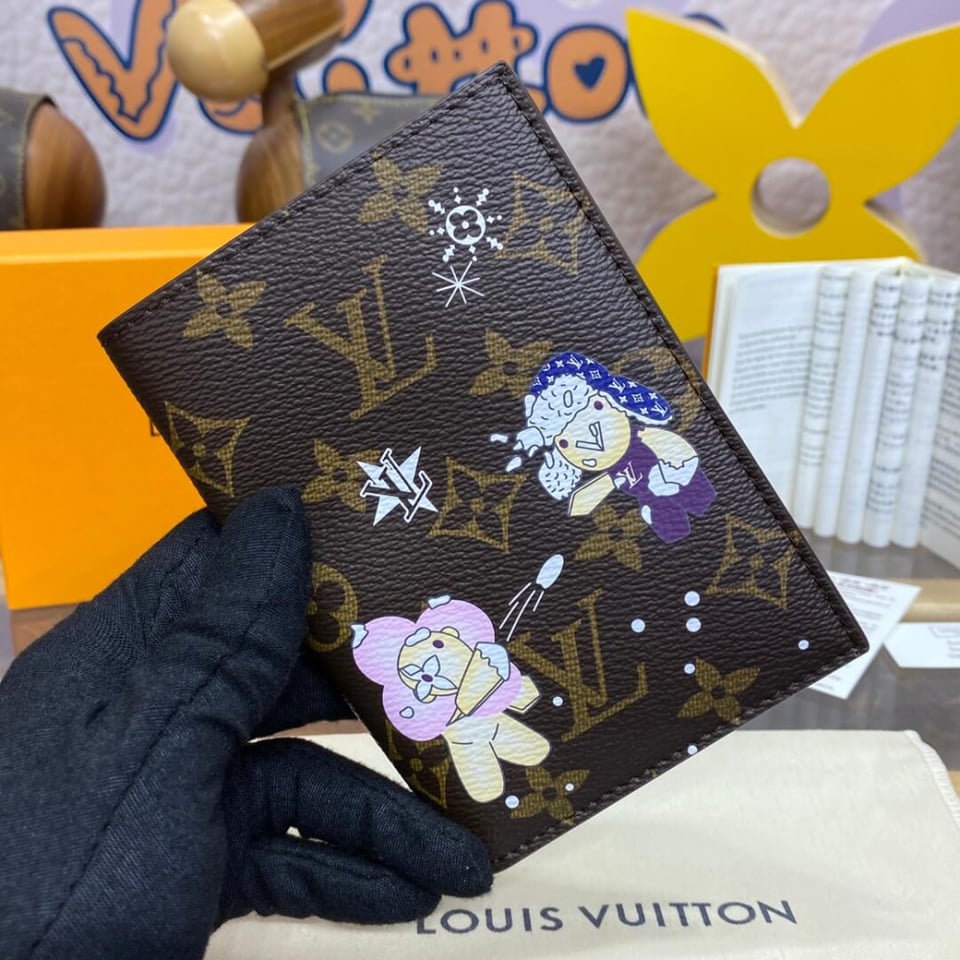 Louis Vuitton Passport Cover 2024 view 3