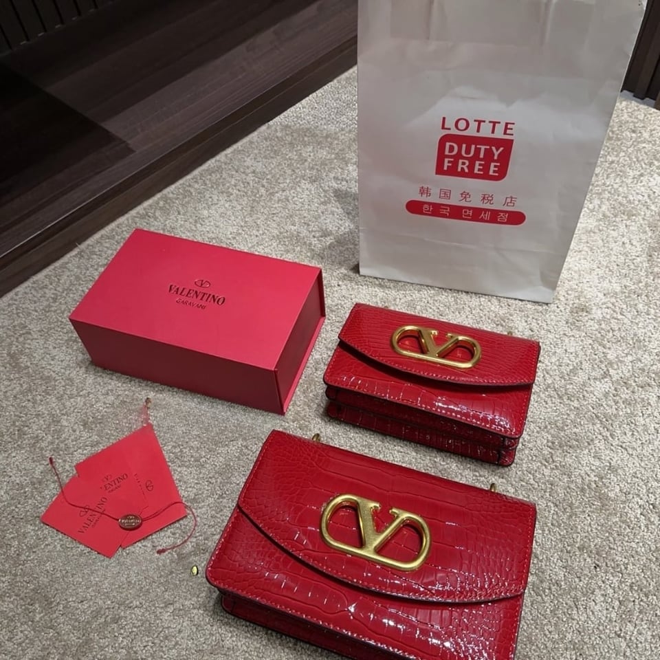 Valentino Garavani Vain Small Shoulder Bag In Crocodile Red 19Cm 6W0B0R17Tvg L43 view 3