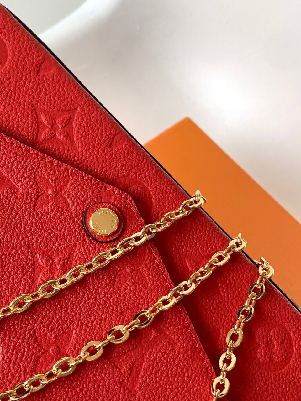 Louis Vuitton Felicie Pochette Bag Scarlett Red 21Cm view 5