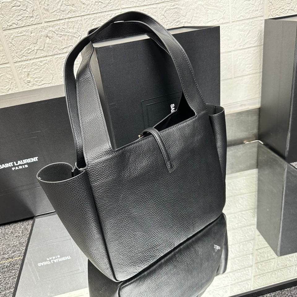 Saint Laurent Bea In Grained Leather Black 50Cm view 6