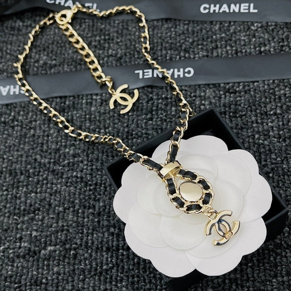 Chanel Cc Necklace view 9