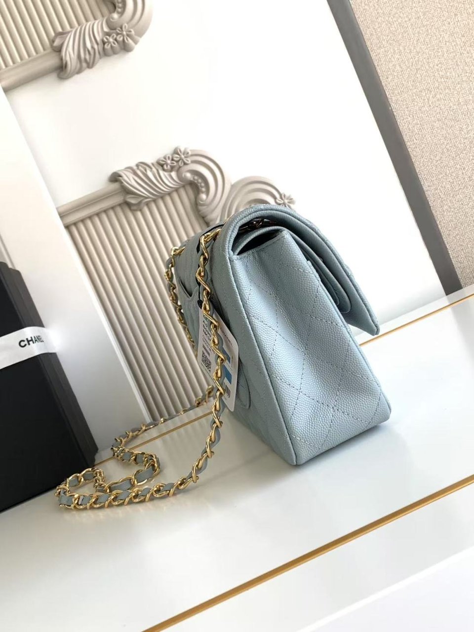 Chanel Classic Flap Bag 25 cm Light Blue Caviar Gold-Tone Hardware A01112 view 6