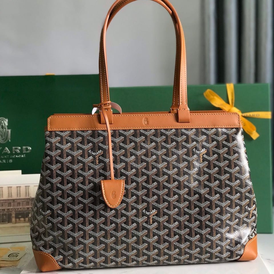 Goyard Bellechasse Biaude Pm Bag 36 Cm Black Goyardine Canvas And Tan Calfskin Trim view 11