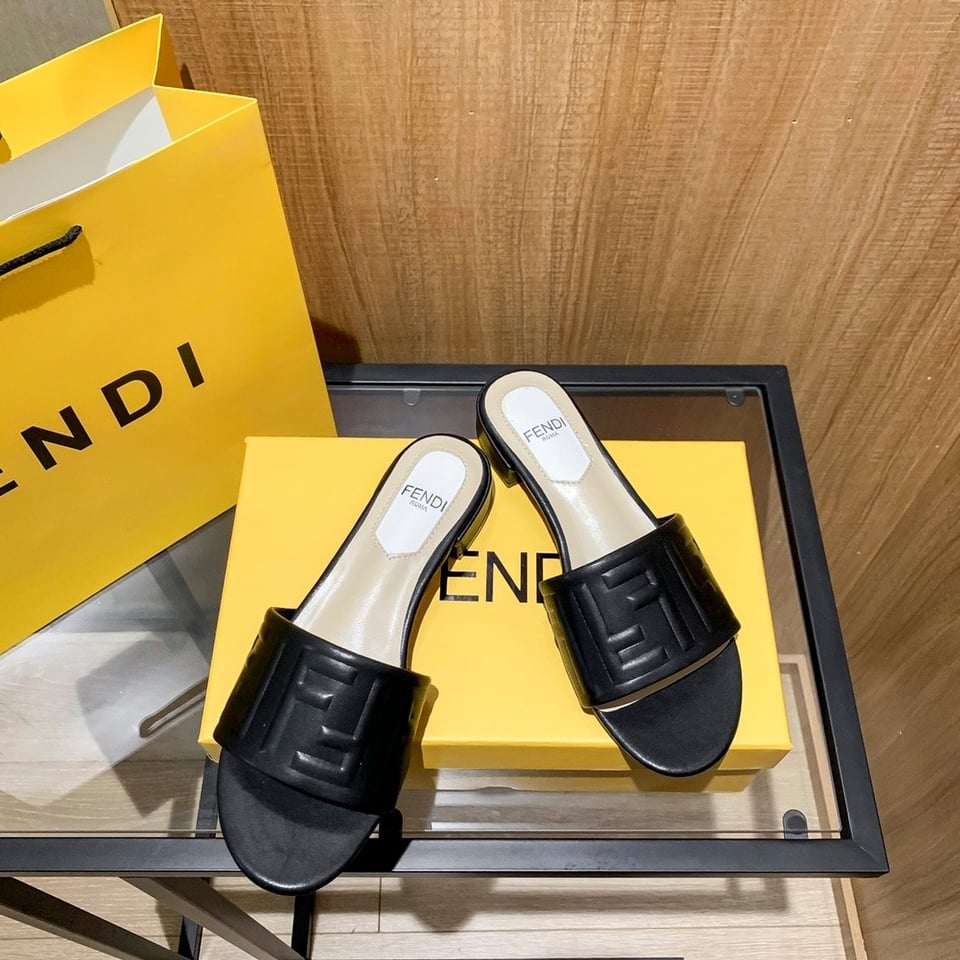 Fendi Silk Cowhide Slippers Black view 3