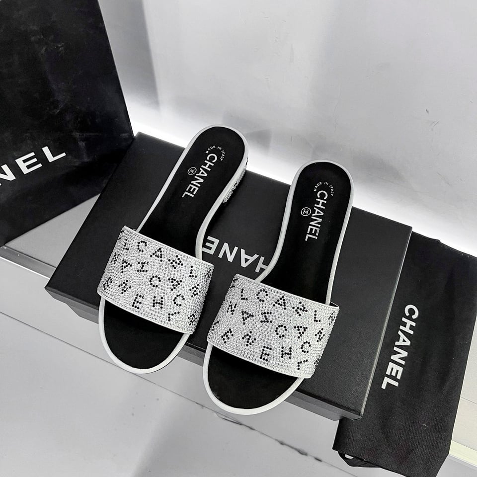 Chanel 24P Beaded Diamond Logo Slippers Silver view 3