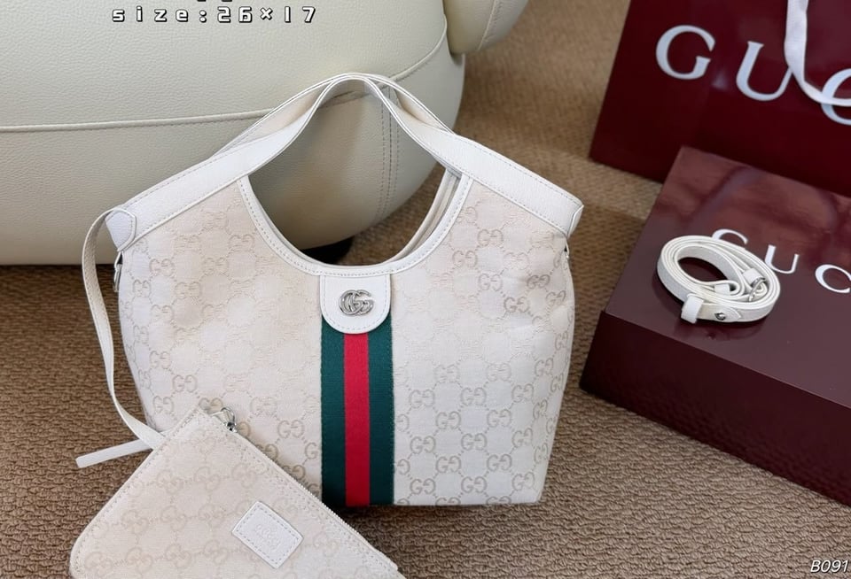 Gucci Giglio Small Tote Bag 25cm/9.8in Ivory GG Canvas 860845 view 3
