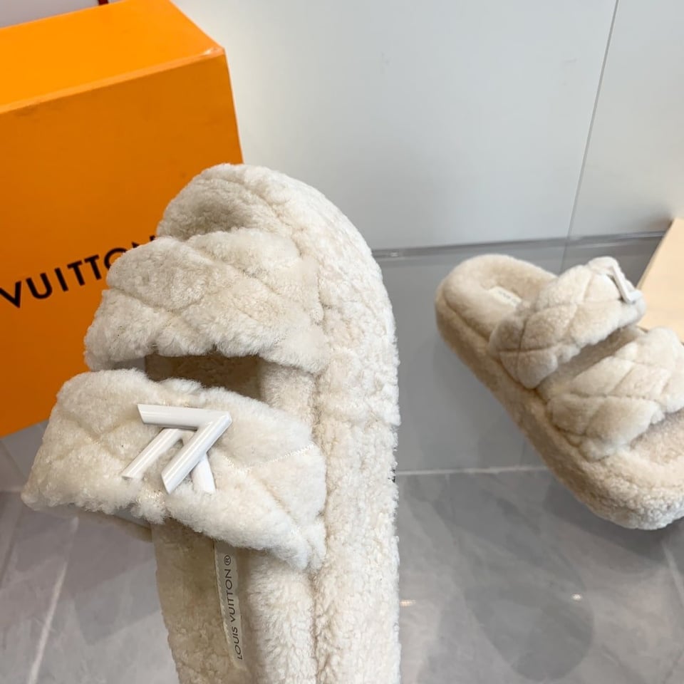 Louis Vuitton Lv Sunset Platform Comfort Mule Shearling Natural 1Actvf view 5