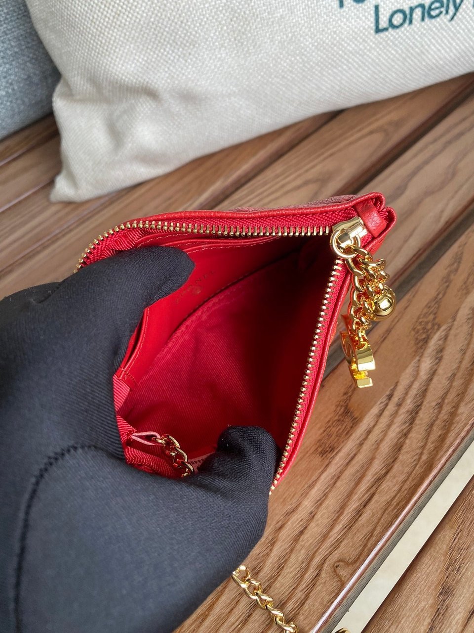 Chanel Zipped Wallet 14Cm Red Caviar Gold Hardware view 9