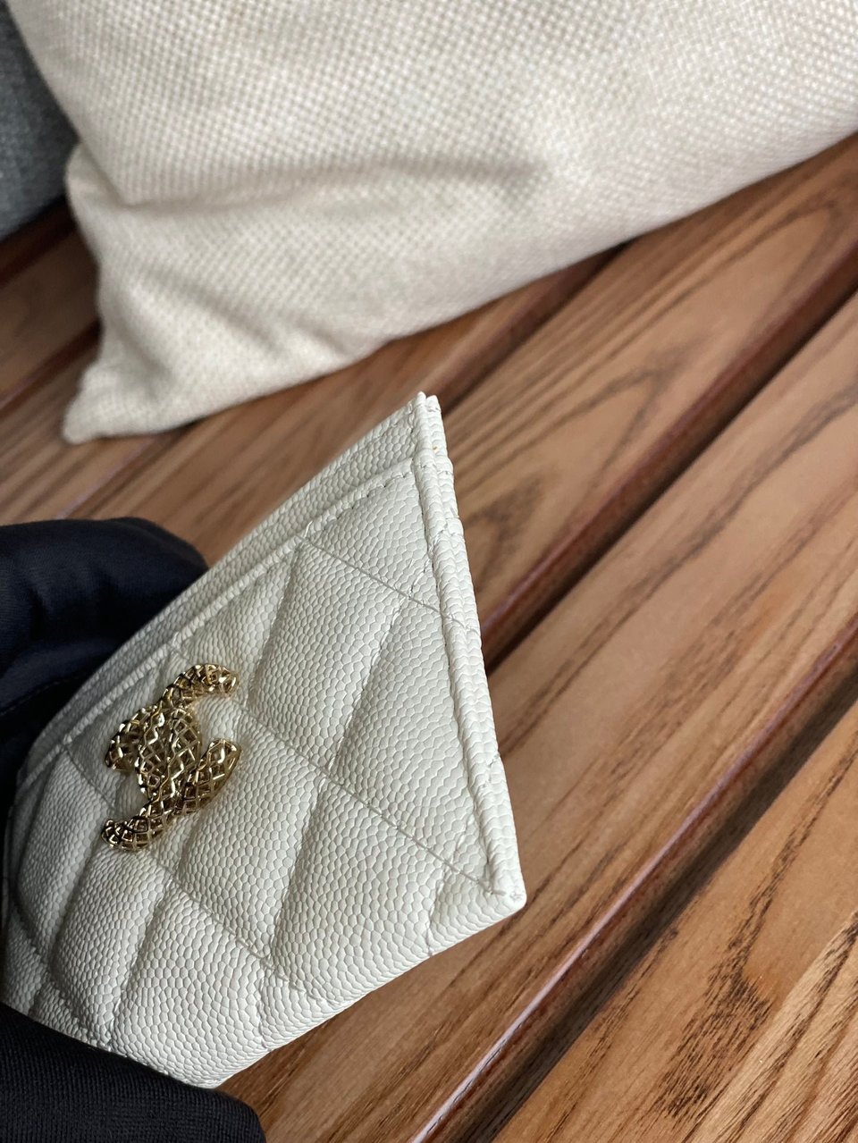 Chanel Card Holder 10Cm White Caviar view 5