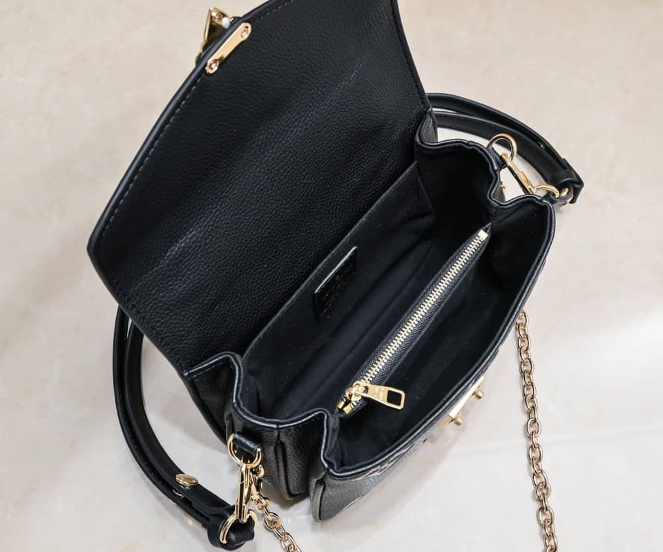 Louis Vuitton Pochette M Tis East West Monogram Empreinte Leather Black 21Cm M46596 view 6