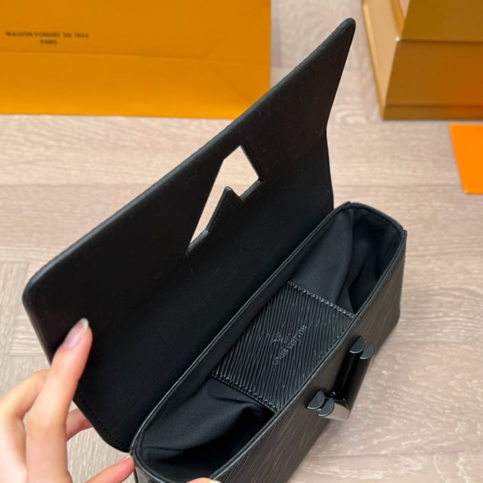 Louis Vuitton Twist West Bag Black 23Cm M25336 view 9