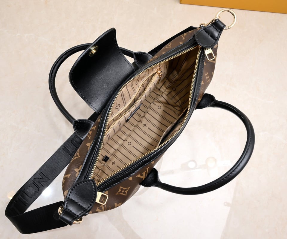 Louis Vuitton Tote Bag Monogram Canvas Black 26Cm view 3