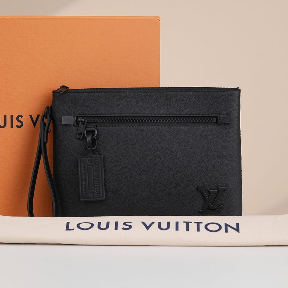 Louis Vuitton Takeoff Pouch Black 30Cm M69837 view 8