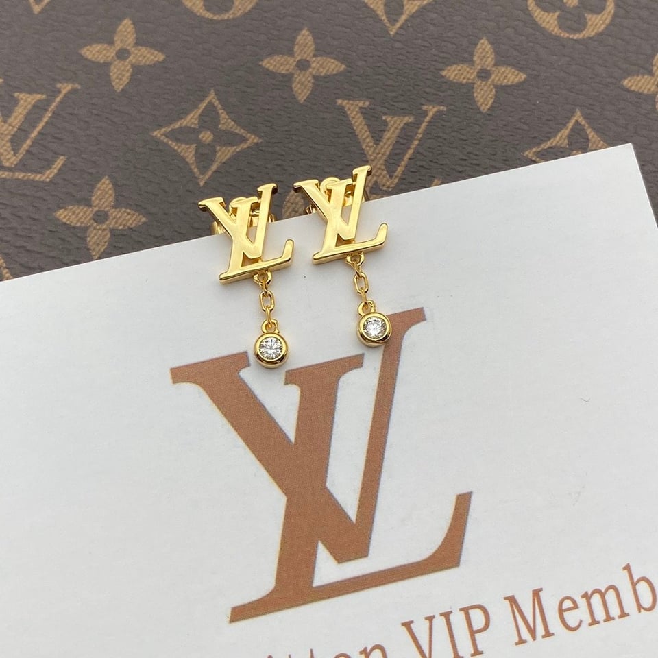 Louis Vuitton Gold And Diamond Earrings Q96495 view 6