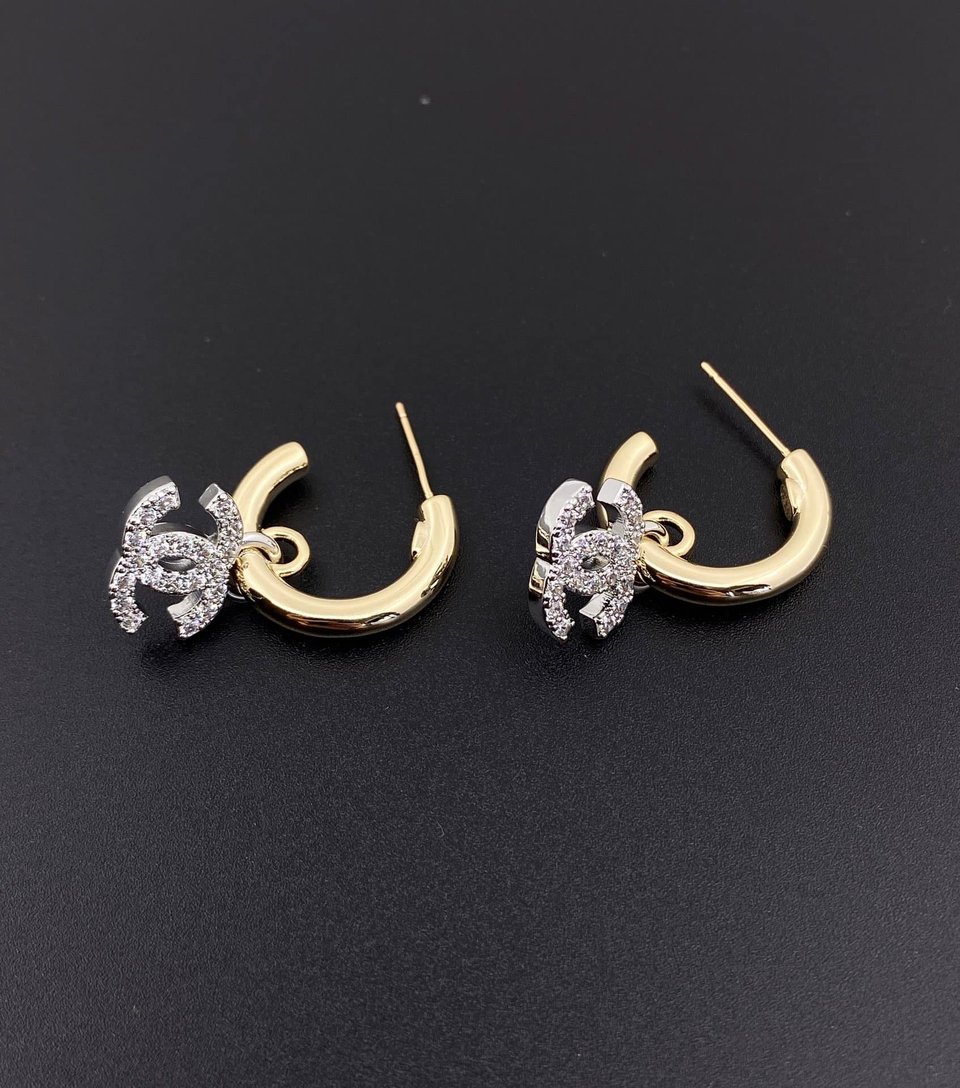 Chanel Pearls Cc Logo Earrings view 6