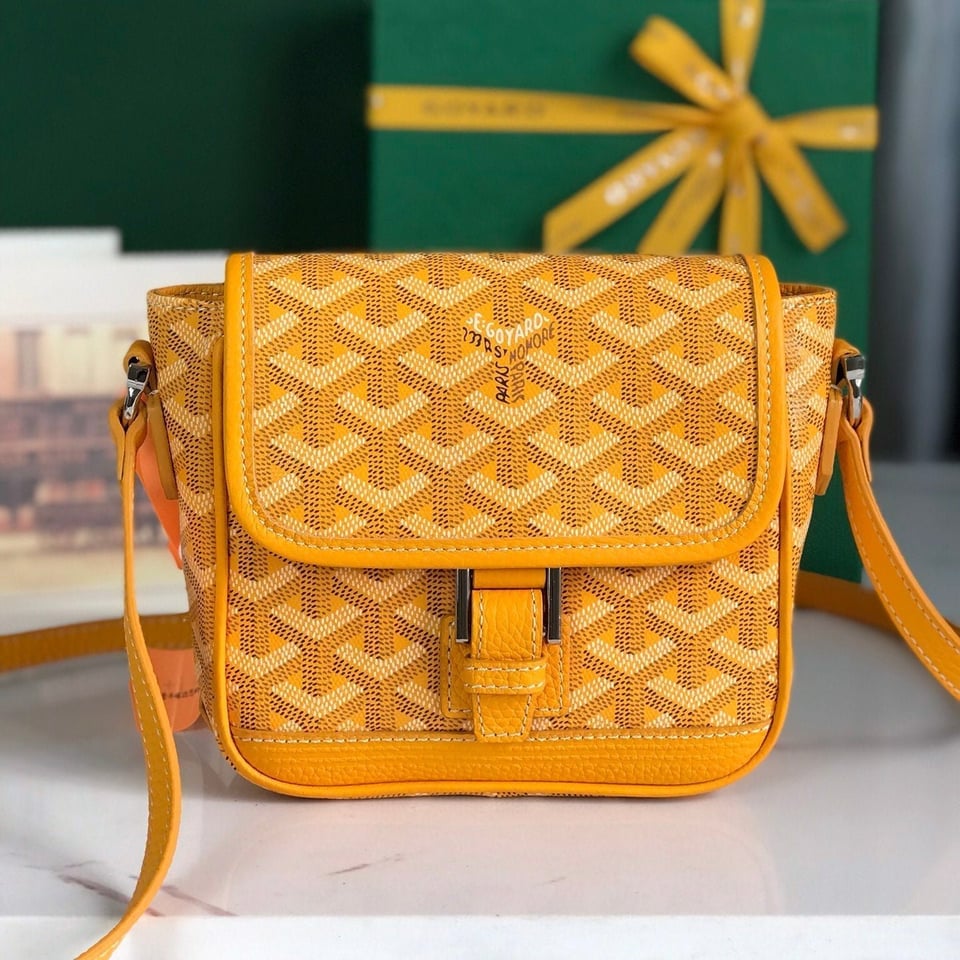 Goyard Grand Bleu 16cm Yellow Goyardine Canvas And Lambskin view 2