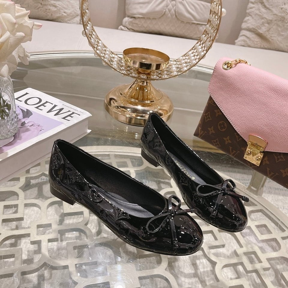 Louis Vuitton Nina Flat Ballerina Black view 4