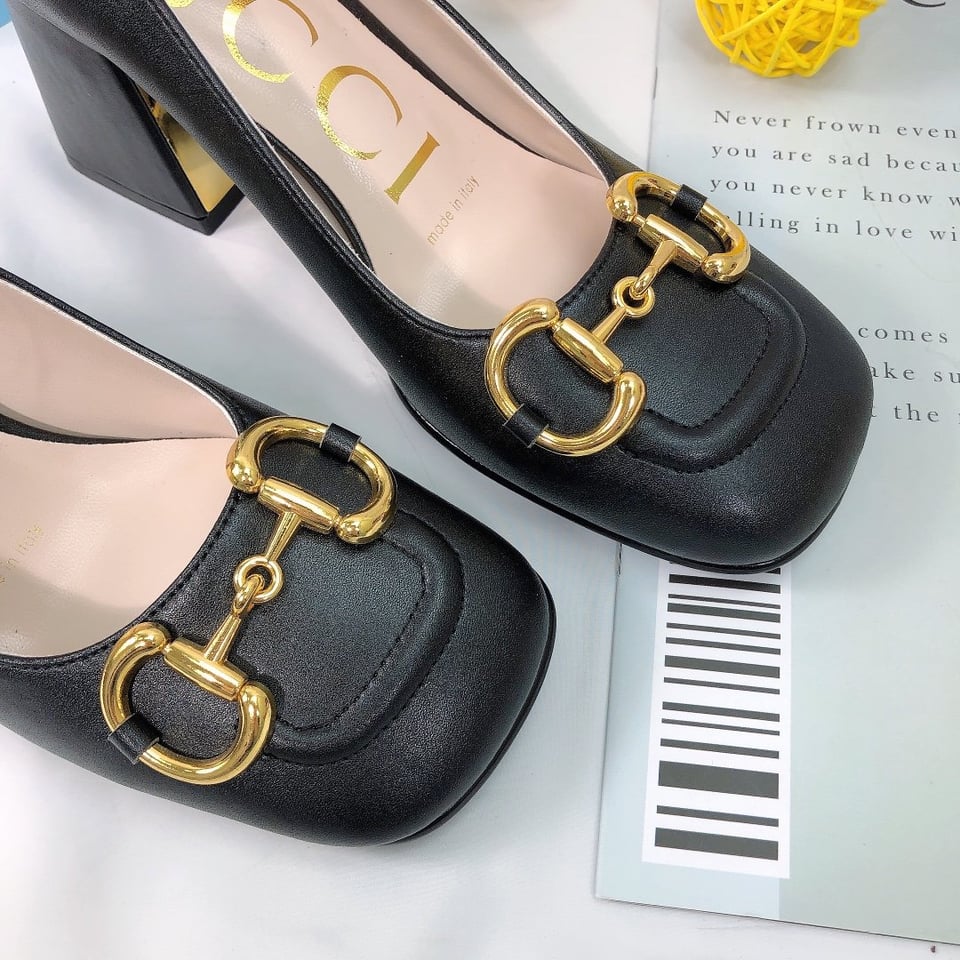 Gucci Women’S Mid Heel Pump With Horsebit Black view 4