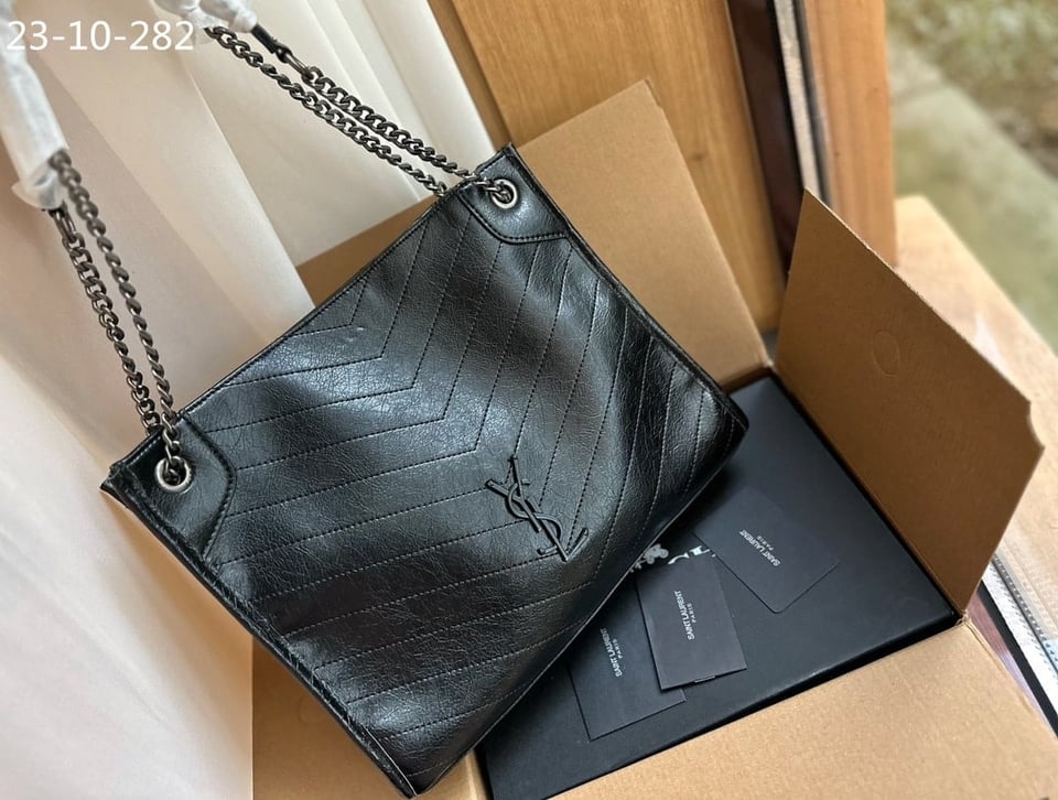 Saint Laurent Medium Niki Shopping Bag Black 33Cm view 3