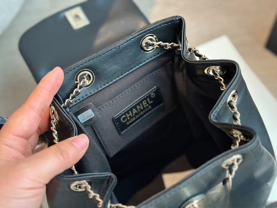 Chanel Duma Matelasse Leather Chain Backpack Black 20Cm/7.8in view 8