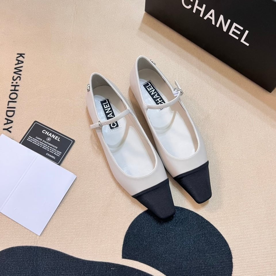 Chanel Square Toe Ballet Flats Black White view 11