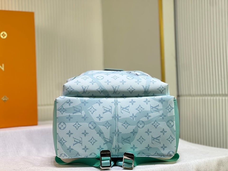 Louis Vuitton Discovery Backpack Crystal Blue 38Cm M22519 view 7