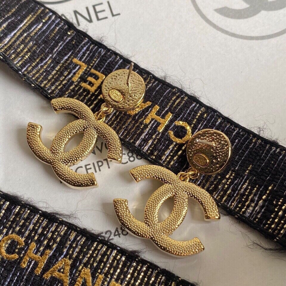 Chanel Cc Earrings view 7