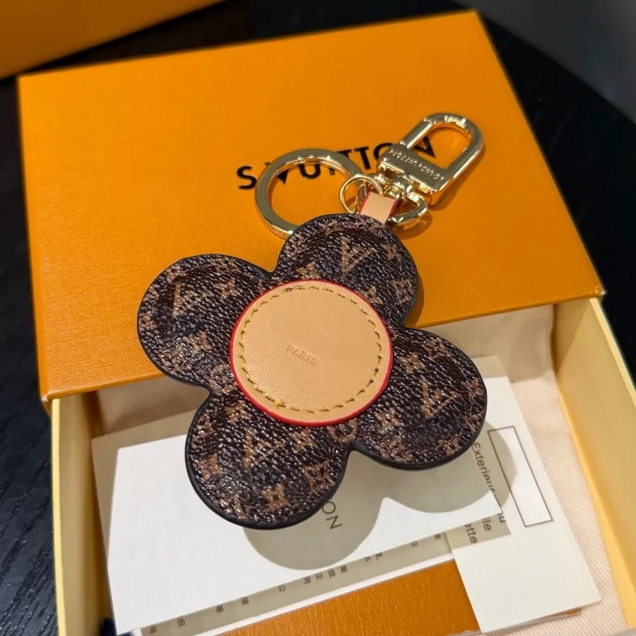Louis Vuitton Vivienne Monogram Leather Key Holder &amp; Bag Charm 13.5cm/5.3in view 4