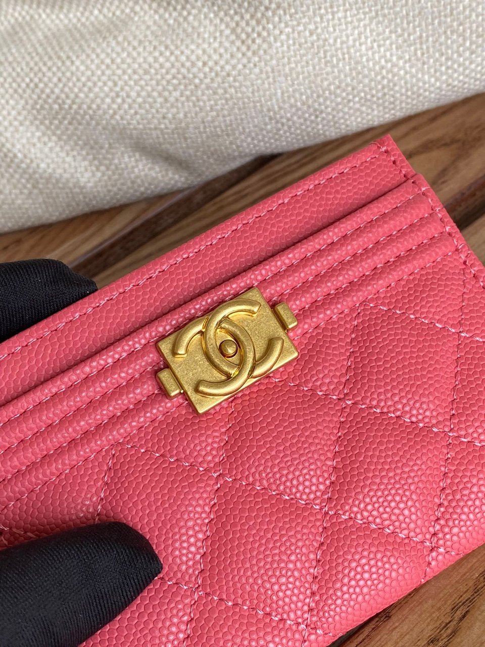 Chanel Boy 11Cm Card Holder Red Caviar Gold Hardware view 4