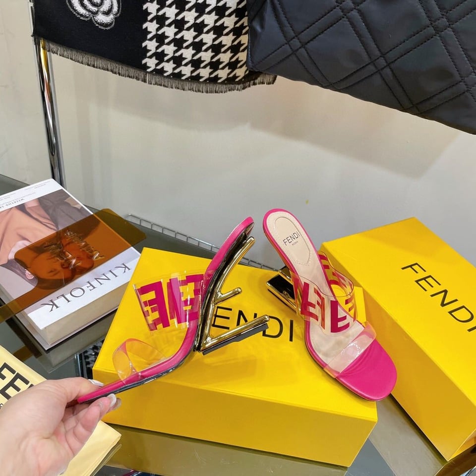 Fendi First Ff Transparent Plastic Handle Pink view 5