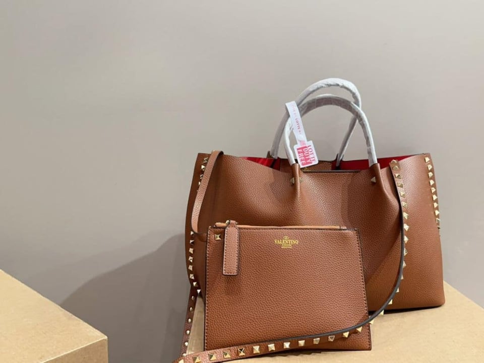 Valentino Garavani Rockstud Leather Tote Brown 36Cm view 10