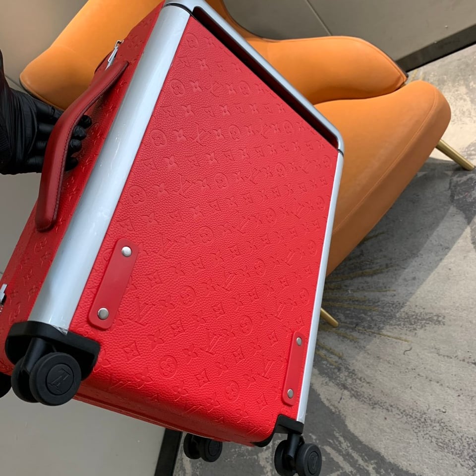 Louis Vuitton Horizon 55cm Red Luggage M11614 Taurillon Leather view 10