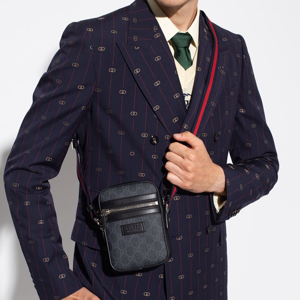 Gucci GG Messenger Supreme Canvas Black For Men 7in/18cm ‎682357 view 4