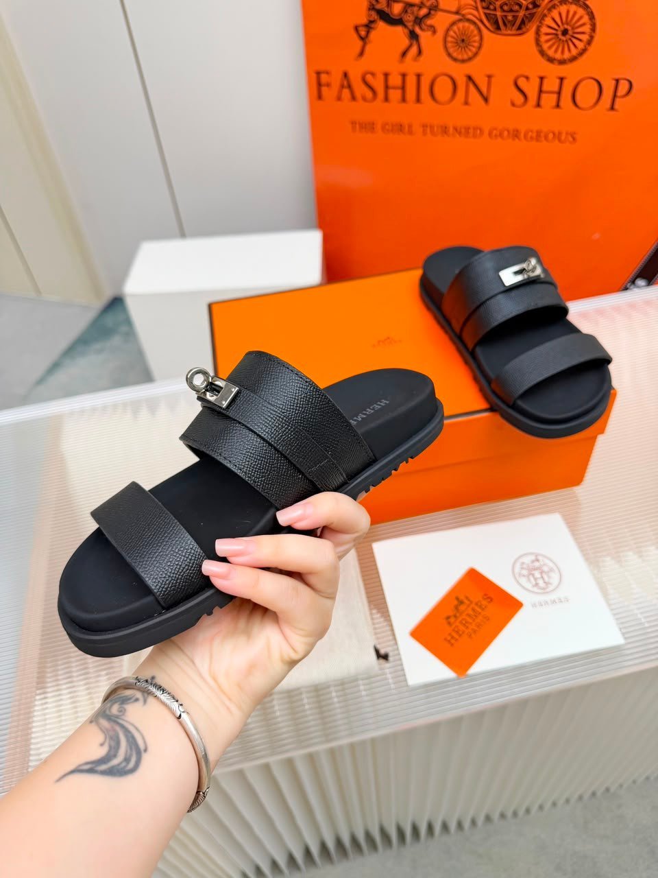 Hermes Jackson Sandal Noir Color Calfskin H242949ZH03390 view 6