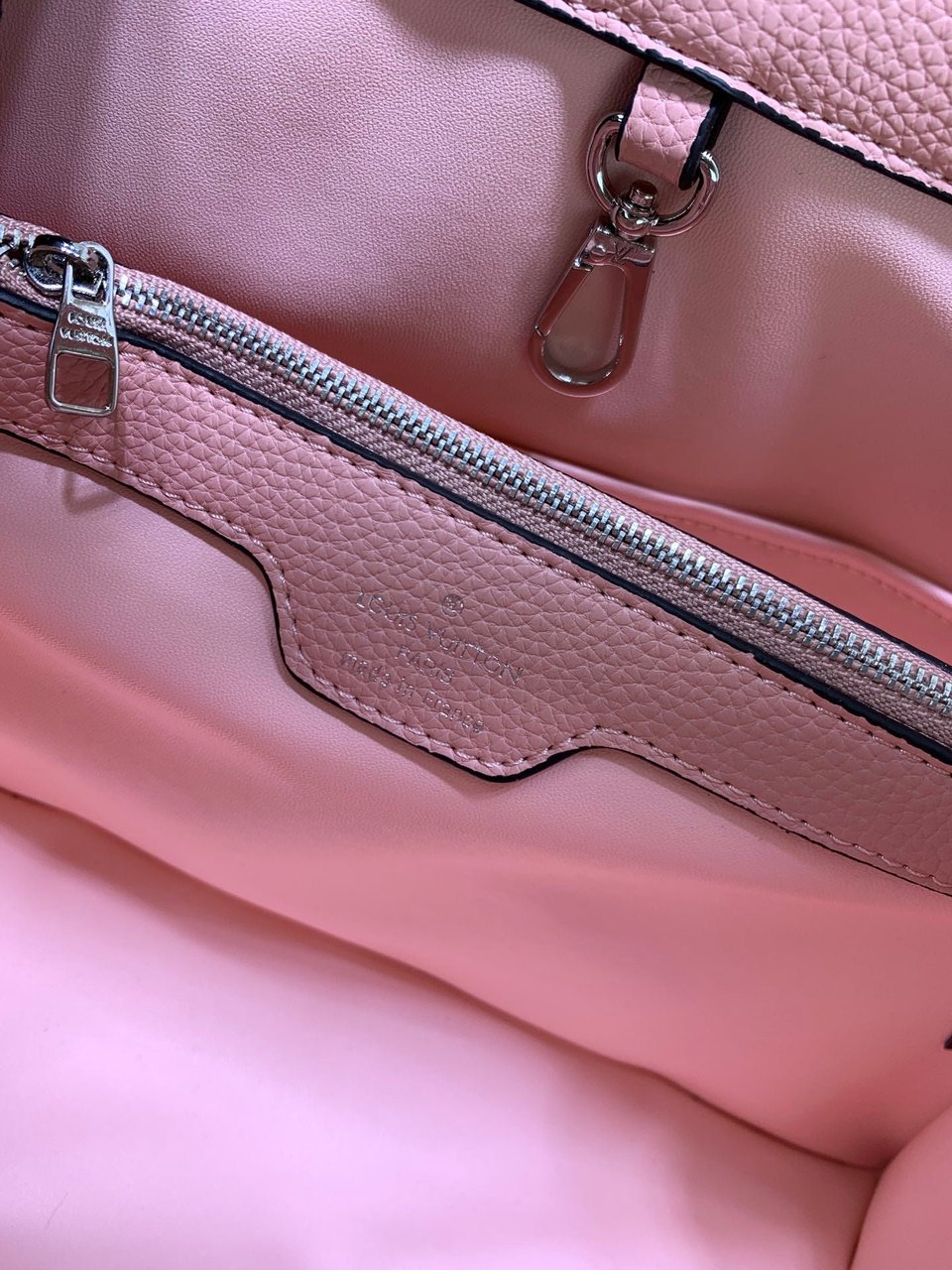 Louis Vuitton Capucines Mm Pink view 7